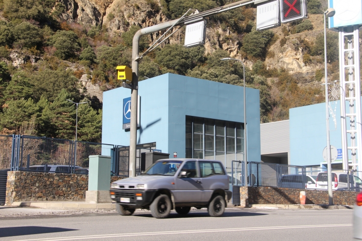 El nou radar situat a la recta de la Margineda.