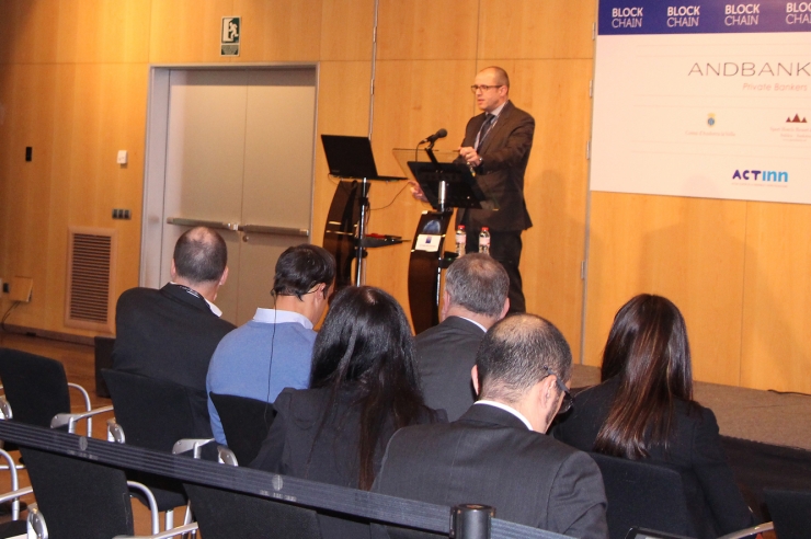El sotsdirector general de l'àrea de Tecnologia i Sistemes d'Andbank, Pedro Cardona, durant la benvinguda institucional de la jornada Blockchain del passat mes de novembre a Andorra la Vella.