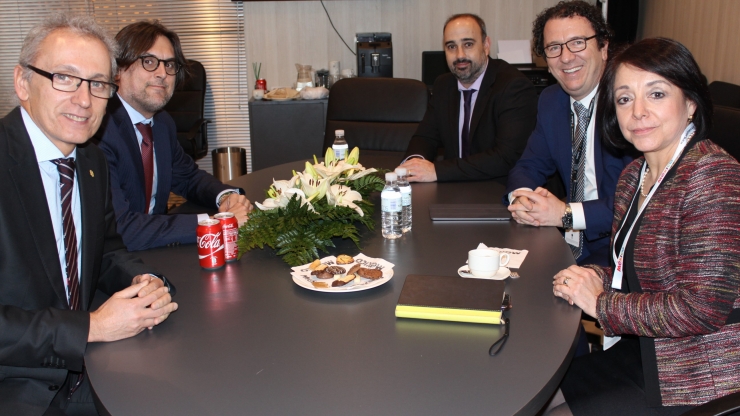 En primer terme, el ministre Francesc Camp, amb la delegació de Mèxic.