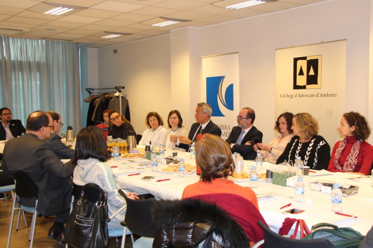L'esmorzar organitzat pel Col·legi d'advocats i la Cambra de Comerç, Indústria i Serveis per parlar de l'arbitratge, aquest dijous.