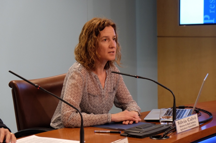 La ministra de Medi Ambient, Agricultura i Sostenibilitat, Sílvia Calvó, en roda de premsa.