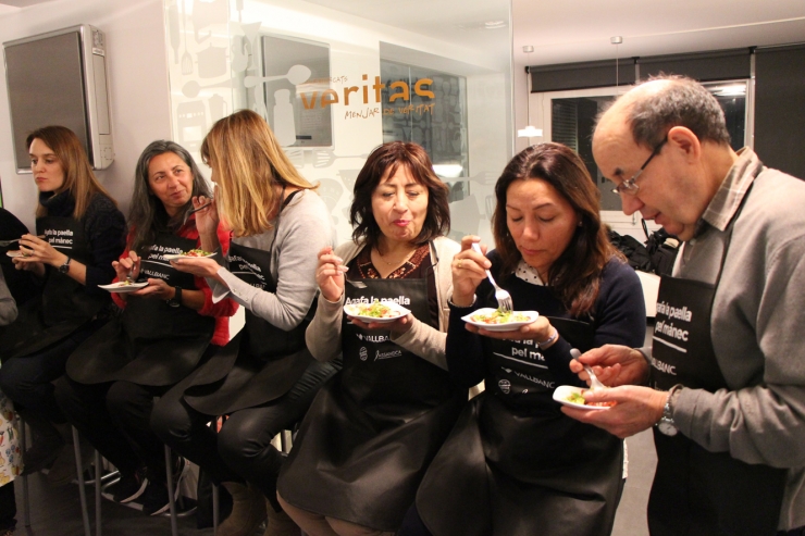 Assandca organitza la segona edició del taller 'Agafa la paella pel mànec', amb la col·laboració de Bomosa i el patrocini de Vall Banc.