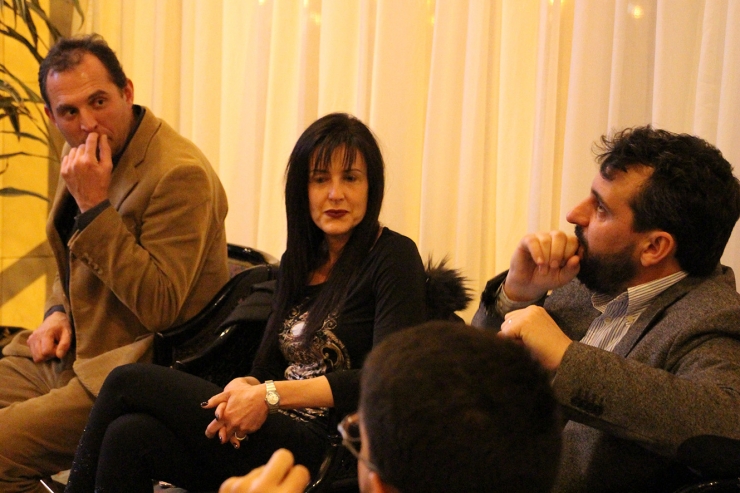 Miquel Gouarre, Marta Ambor i Àlex Armengol, de la comissió AndBlockchain, durant la reunió d'aquest dilluns.