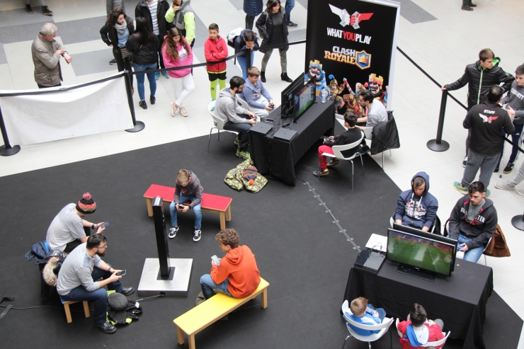 Els afeccionats als videojocs han participat al Draft de la primera LVA, a illa Carlemany, aquest dissabte al matí.