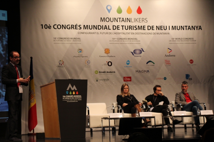 Un moment de la ponència del CEO de Daguisa Hotels Andorra, Jordi Daban, en el 10è Congrés Mundial de Turisme de Neu i de Muntanya.