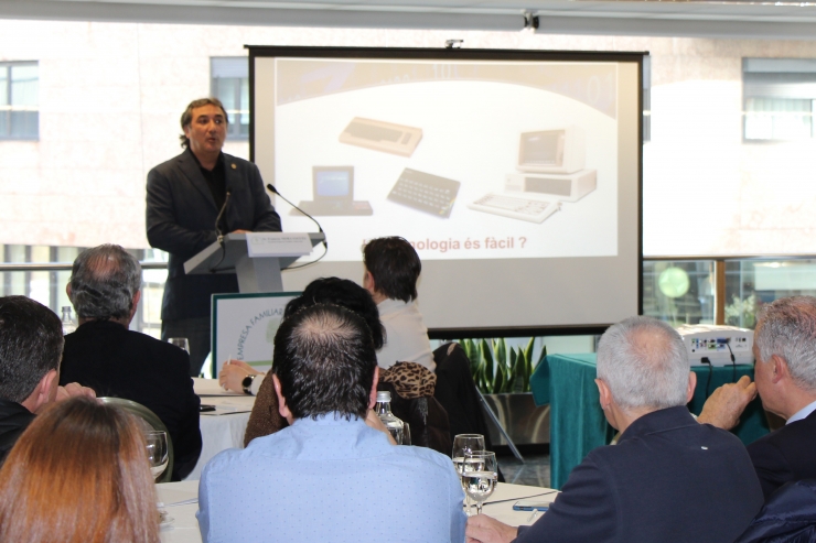 La xerrada de l'expert en ciberseguretat Bruno Pérez Juncà ha omplert la sala.