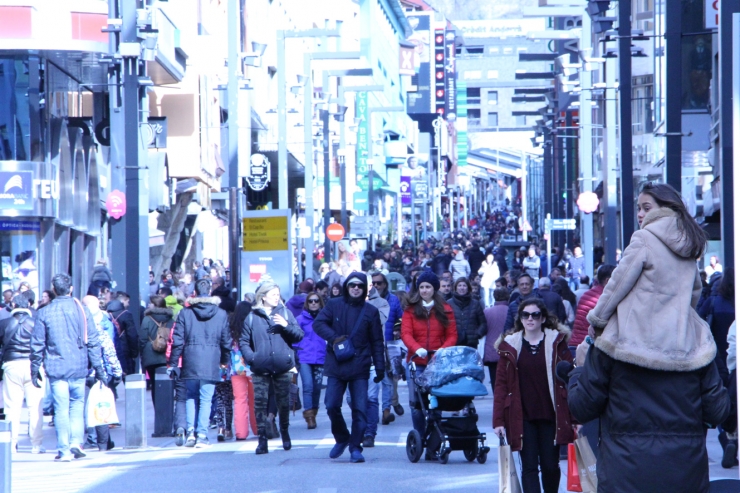 Gentada a les avingudes Meritxell i Carlemany, aquest cap de setmana.