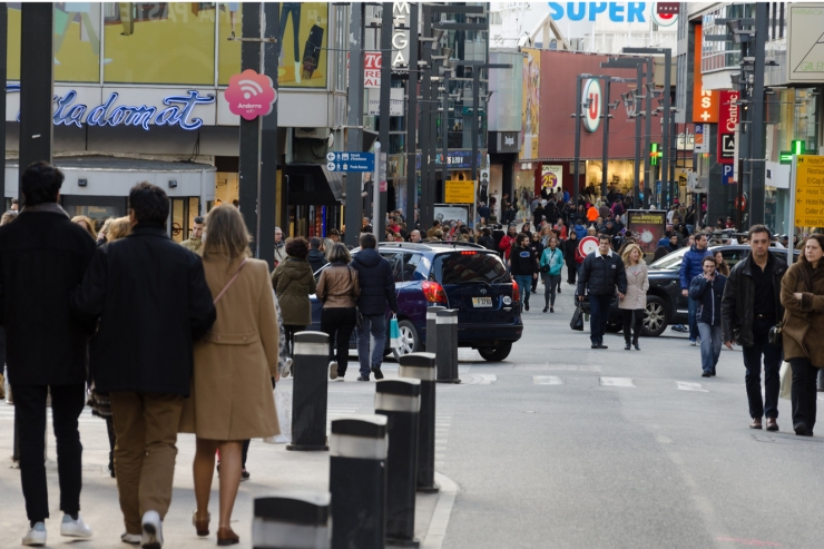 Gentada a les avingudes Meritxell i Carlemany, aquest cap de setmana.