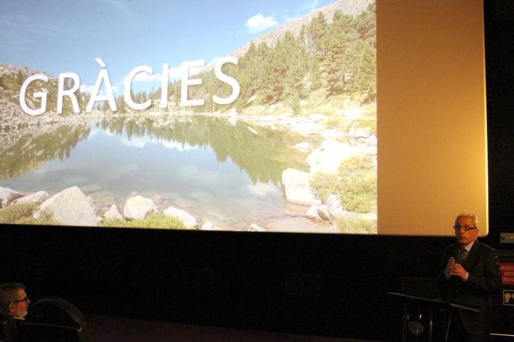 El ministre de Turisme, Francesc Camp, durant la presentació de la campanya d'estiu.