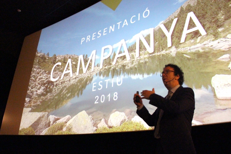 El gerent d'Andorra Turisme, Betim Budzaku, durant la presentació de la campanya d'estiu.