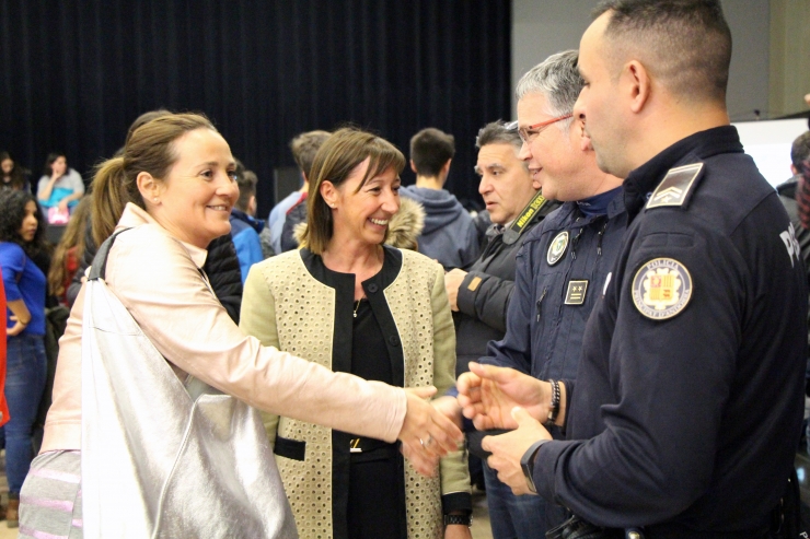 La ministra de Joventut i la ministra de Funció Pública, Olga Gelabert i Eva Descarrega, al Fòrum Estudiants-Empresa.