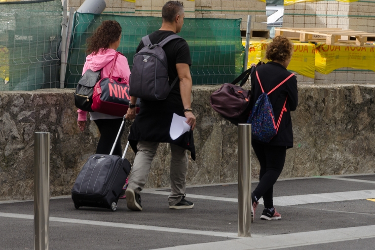 Turistes en un carrer d'Escaldes-Engordany.