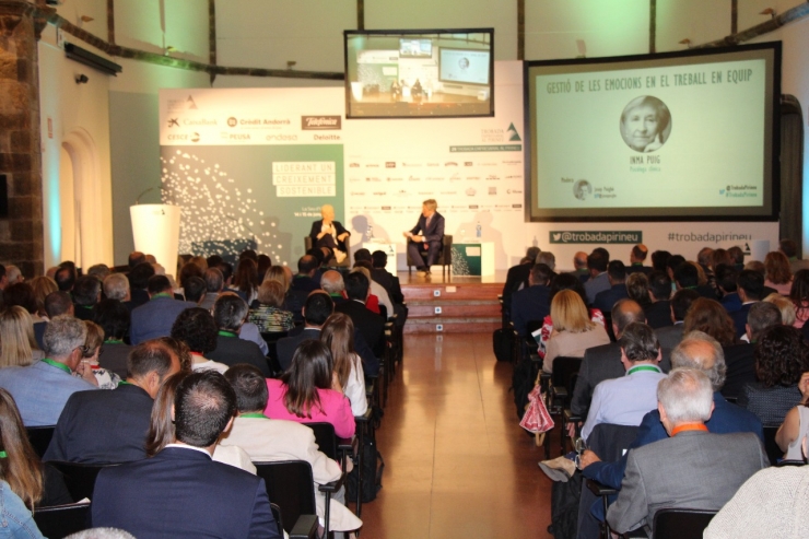Inici de la Trobada Empresarial al Pirineu a la sala Sant Donènech.