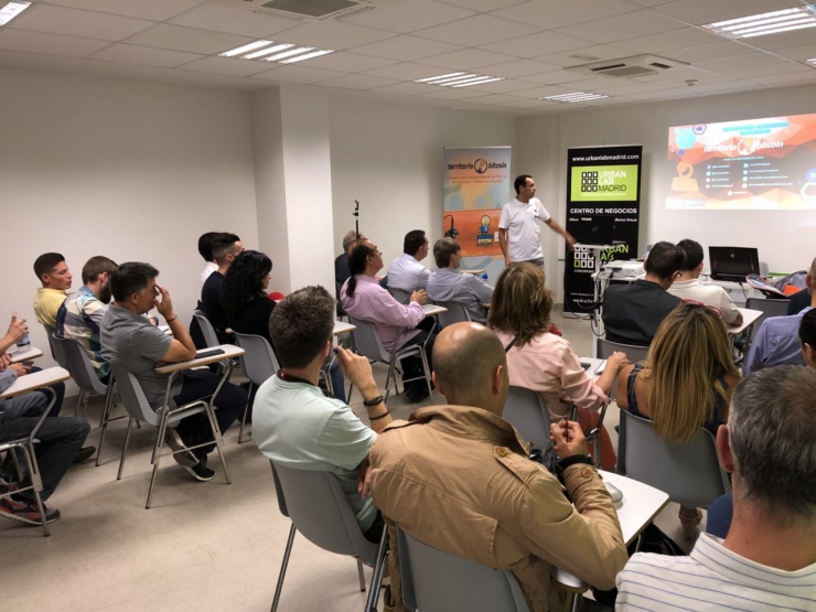 Una de les reunions prèvies per preparar el congrés.