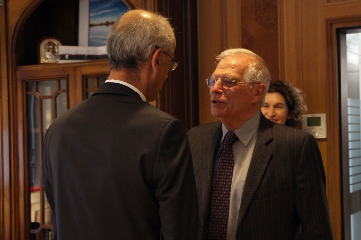Un moment de la trobada del ministre d'Afers Exteriors espanyol, Josep Borrell, amb el cap de Govern, Toni Martí.