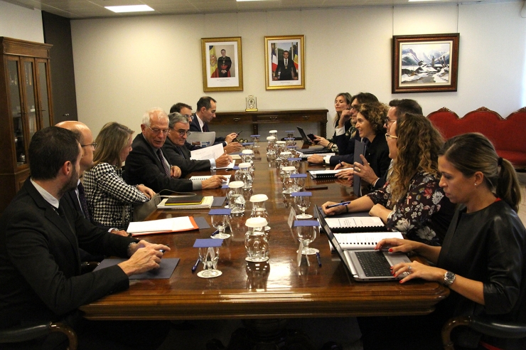 Un moment de la reunió entre les dues delegacions, aquest dimecres a la tarda.