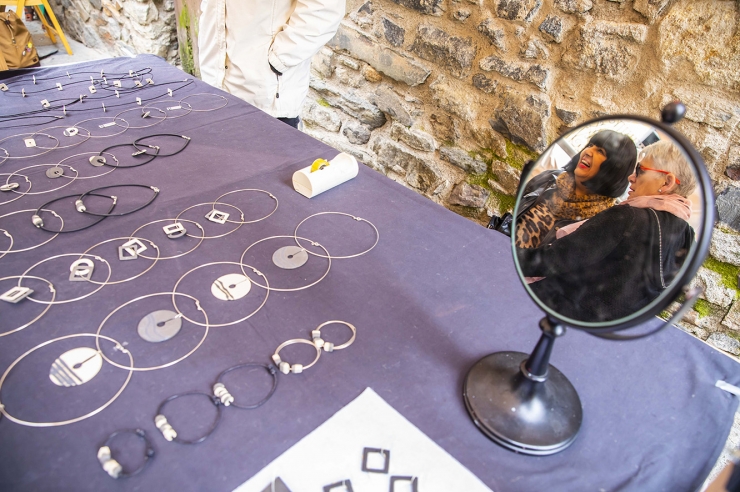 Una de les parades del Mercat de la vall, que celebra aquest dissabte la darrera edició.