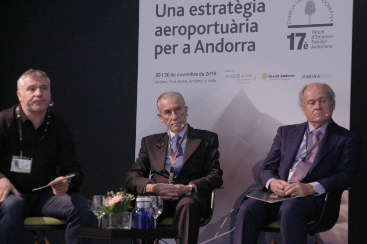 Un moment de la taula rodona sobre Andorra, un destí d'interès al món.