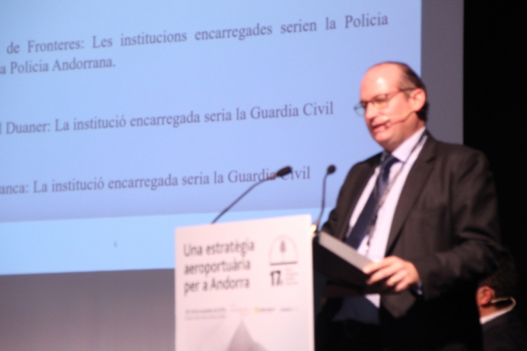 El propietari de la firma HF Legal, Josep Herrera, durant la seva intervenció al Fòrum de l'EFA aquest divendres.
