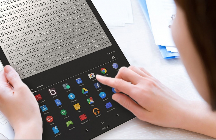 La Blitab transforma els continguts de qualsevol web d'internet als punts i espais que conformen el llenguatge braille.