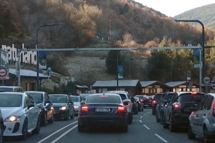 Cues per entrar i sortir del país, durant aquestes festes de Nadal.