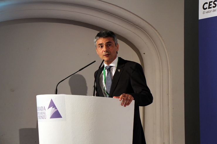 El president de la Trobada empresarial al Pirineu, Vicenç Voltes, durant l'acte inaugural de la darrera edició.
