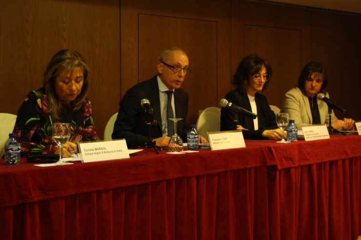 La cònsol major d'Andorra la Vella, Conxita Marsol; el ministre de Turisme, Francesc Camp; la presidenta de l'Eix Central d'Andorra la Vella i Escaldes-Engordany, Sonia Yebra, i la cònsol major d'Escaldes-Engordany, Trini Marin.