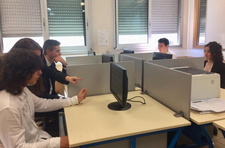 El Lycée Comte de Foix ha organitzat una jornada de portes obertes de la seva secció professional.