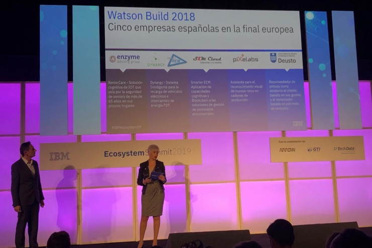 Lucía Álvarez, d'IBM, presenta els projectes de les cinc empreses espanyoles.
 
 