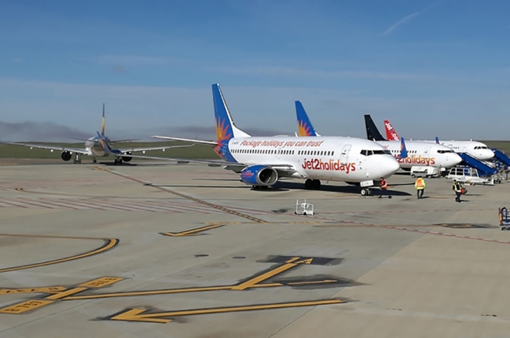Avions a l'aeroport de Lleida-Alguaire
