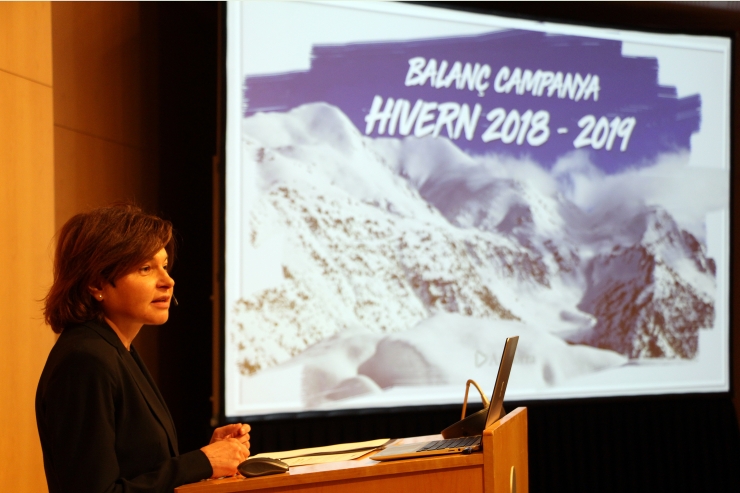 La ministra de Turisme, Verònica Casals, presenta el balanç de la temporada d'hivern.