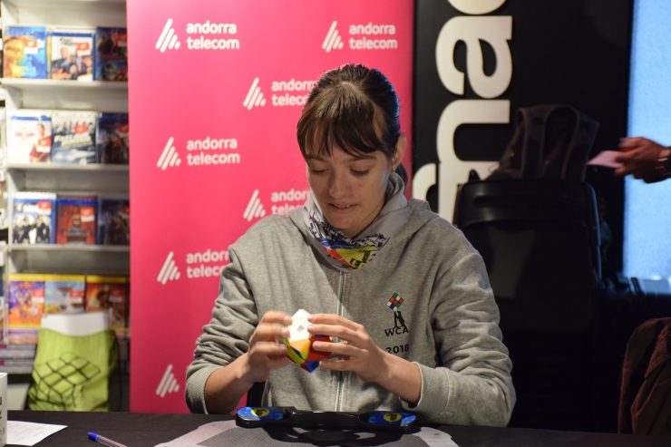 L'agilitat mental i de dits és fonamental per aturar el temps el més ràpid possible.