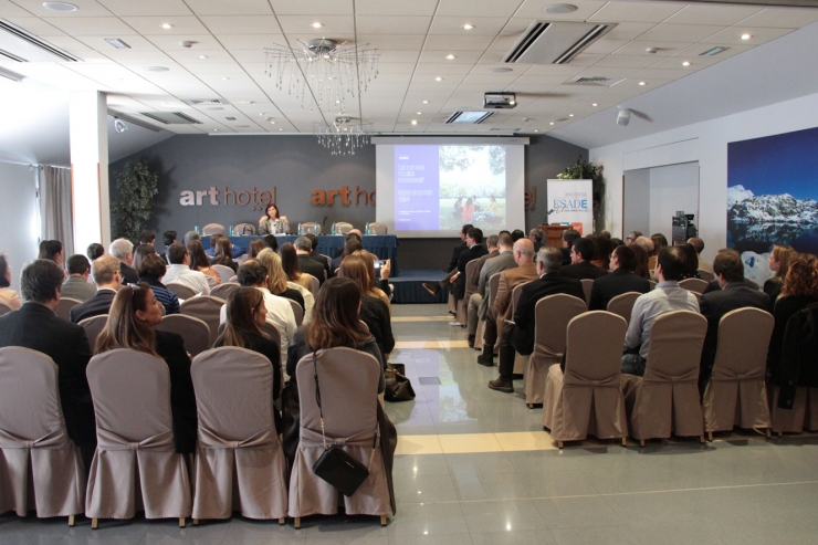 L'experta en fiscalitat i sòcia responsable de KPMG a Catalunya, Montserrat Trapé, durant la seva conferència.