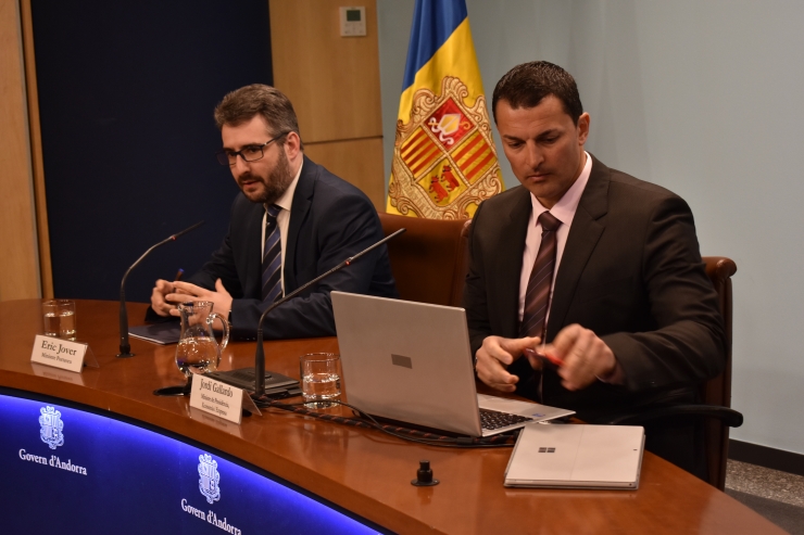 Eric Jover, ministre portaveu, i Jordi Gallardo, ministre de Presidència, Economia i Empresa.