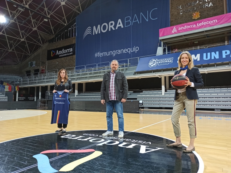 Mireia Maestre, directora de Comunicació i Marca de MoraBanc, i Noemí Pedra, directora de Màrqueting i Comunicació d’Andorra Turisme.