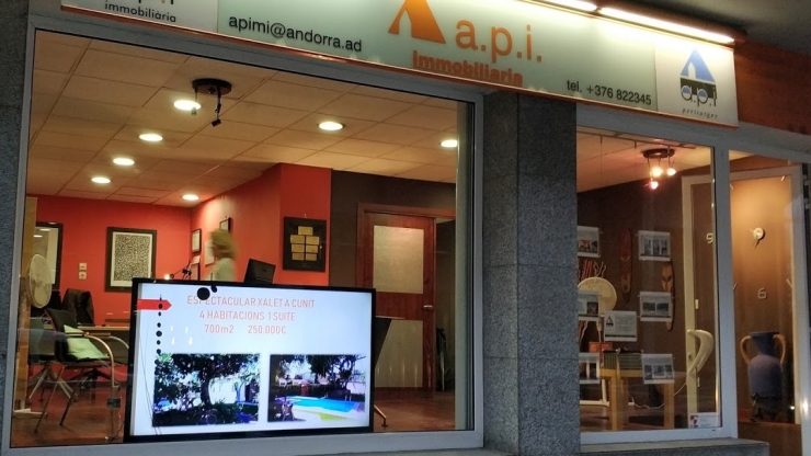 Una de les immobiliàries que ha vist augmentat l'interès d'inversors estrangers per comprar habitatges al Principat.