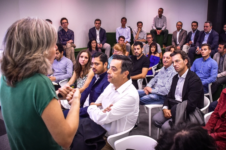 La directora d'Actua Empresa, Judit Hidalgo, durant la presentació de la segona campanya de subvencions.