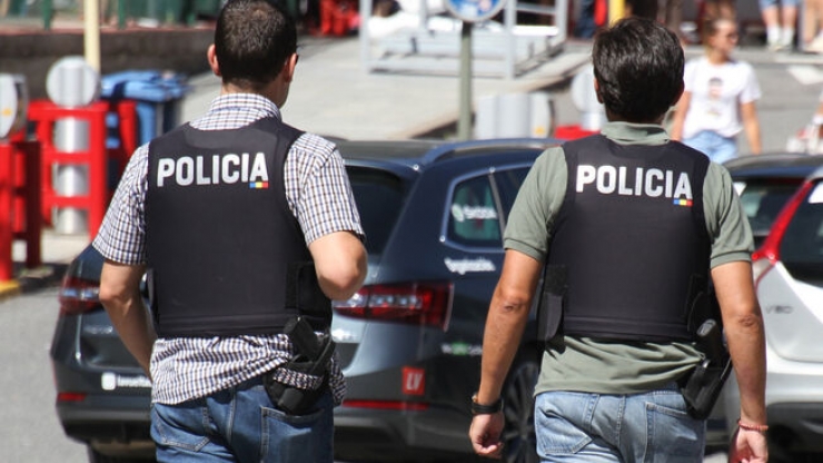 Una parella de policies.