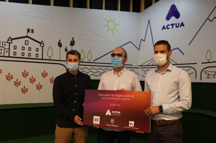 El director d’Actua Tech, Marc Pons, el director de Broox, Ramon Poca, i el secretari d'Estat de Diversificació Econòmica i Innovació, Marc Galabert.