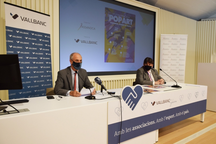 El director general de Vall Banc, José Luis Dorado, i el president d'Assandca, Josep Saravia, durant la roda de premsa celebrada aquest dimarts.