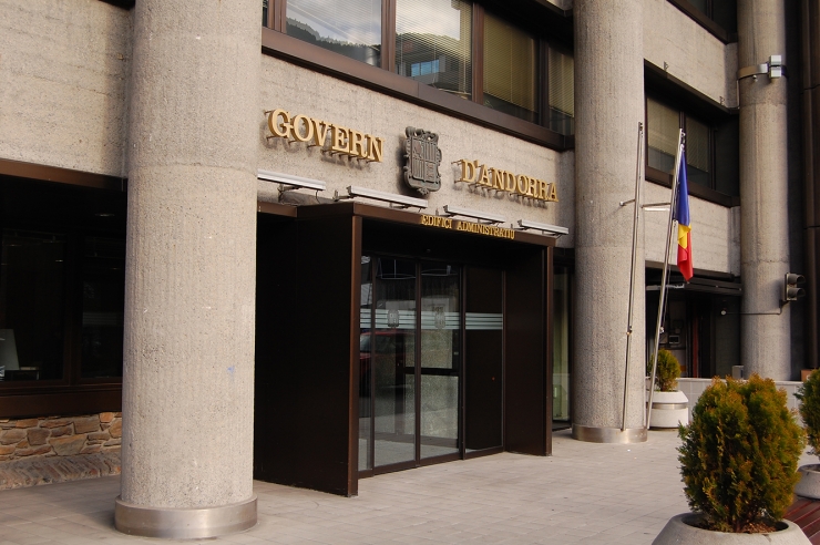 La façana de l'edifici administratiu del Govern.