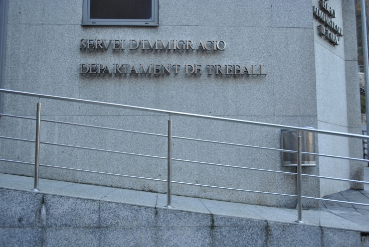 El Servei d'Immigració.