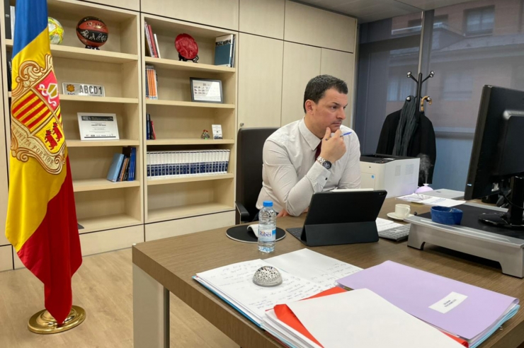 El ministre de Presidència, Economia i Empresa, Jordi Gallardo, durant la reunió del Consell Econòmic i Social.