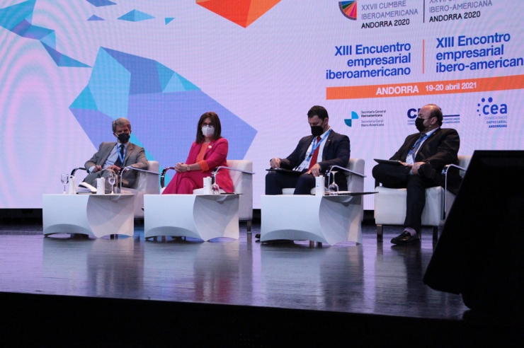 Un moment del debat sobre les perspectives econòmiques a Iberoamèrica.