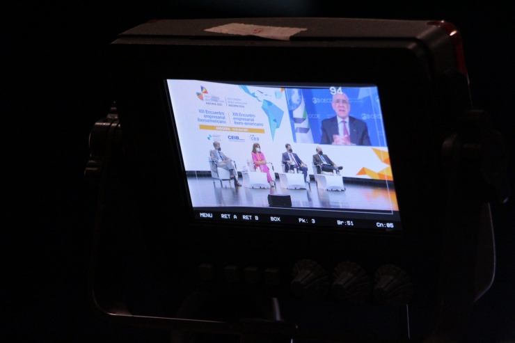 Un moment del debat sobre les perspectives econòmiques a Iberoamèrica.