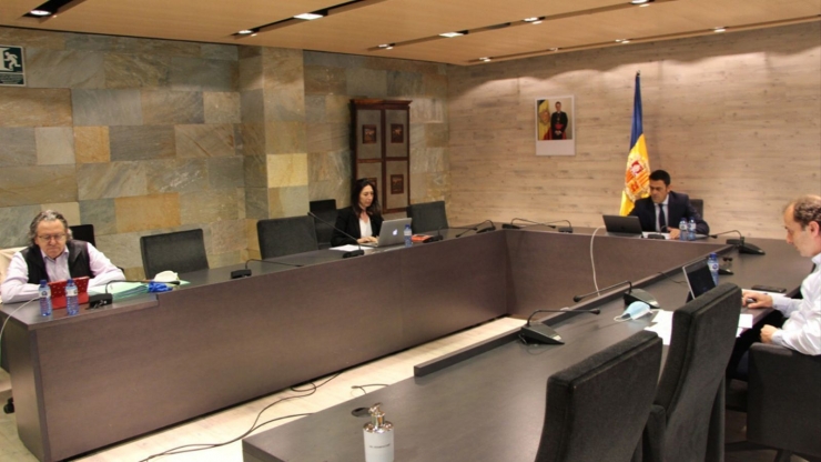 Una sessió de consell de comú d'Ordino.