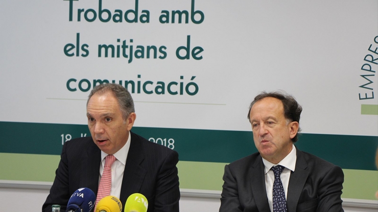 Francesc Mora i Joan Tomàs durant una roda de premsa.