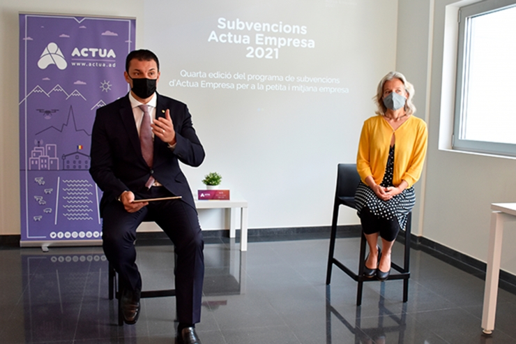 El ministre de Presidència, Economia i Empresa, Jordi Gallardo, i la directora d'Andorra Business, Judit Hidalgo.