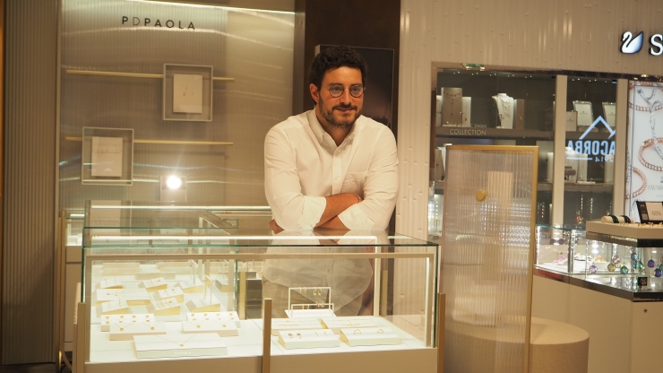 Humbert Sasplugas, cofundador de P de Paola, al nou espai de joieria de Pyrénées.