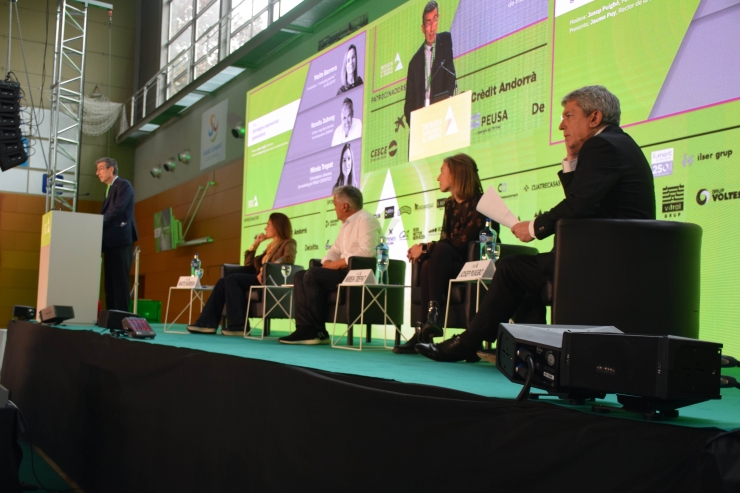 Un moment de la taula rodona 'Estratègies empresarials guanyadores', celebrada aquest divendres en el marc de la 21a Trobada Empresarial.